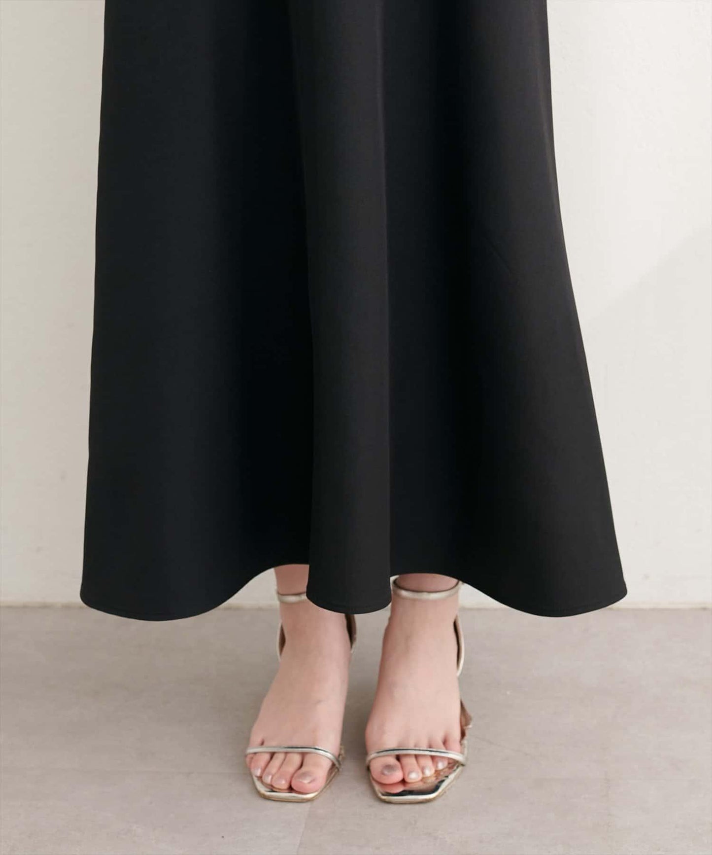 圓點按扣設計 2WAY 半身裙