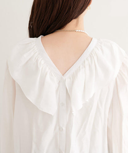 荷葉邊領設計襯衫