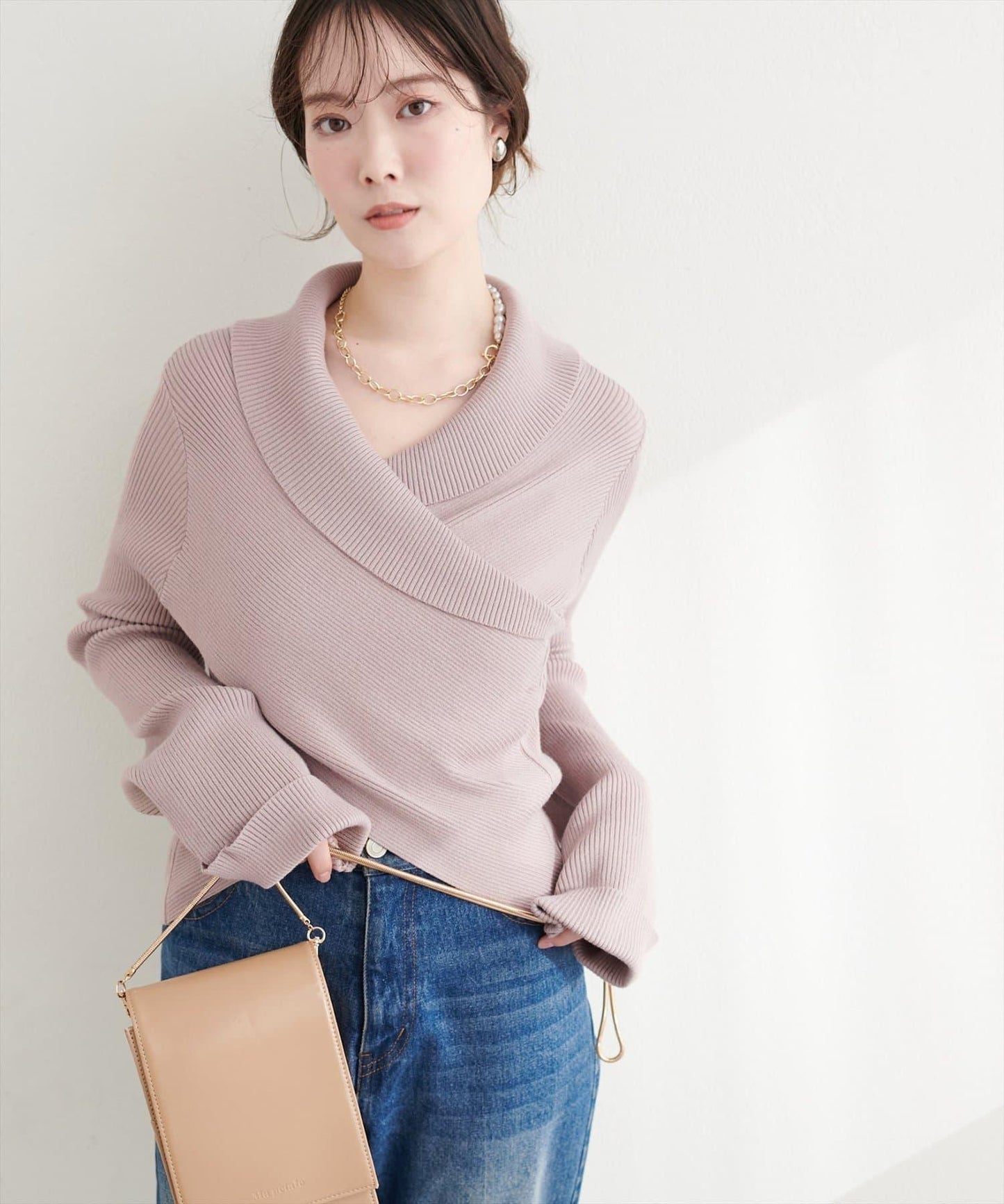 交叉領喇叭袖針織上衣