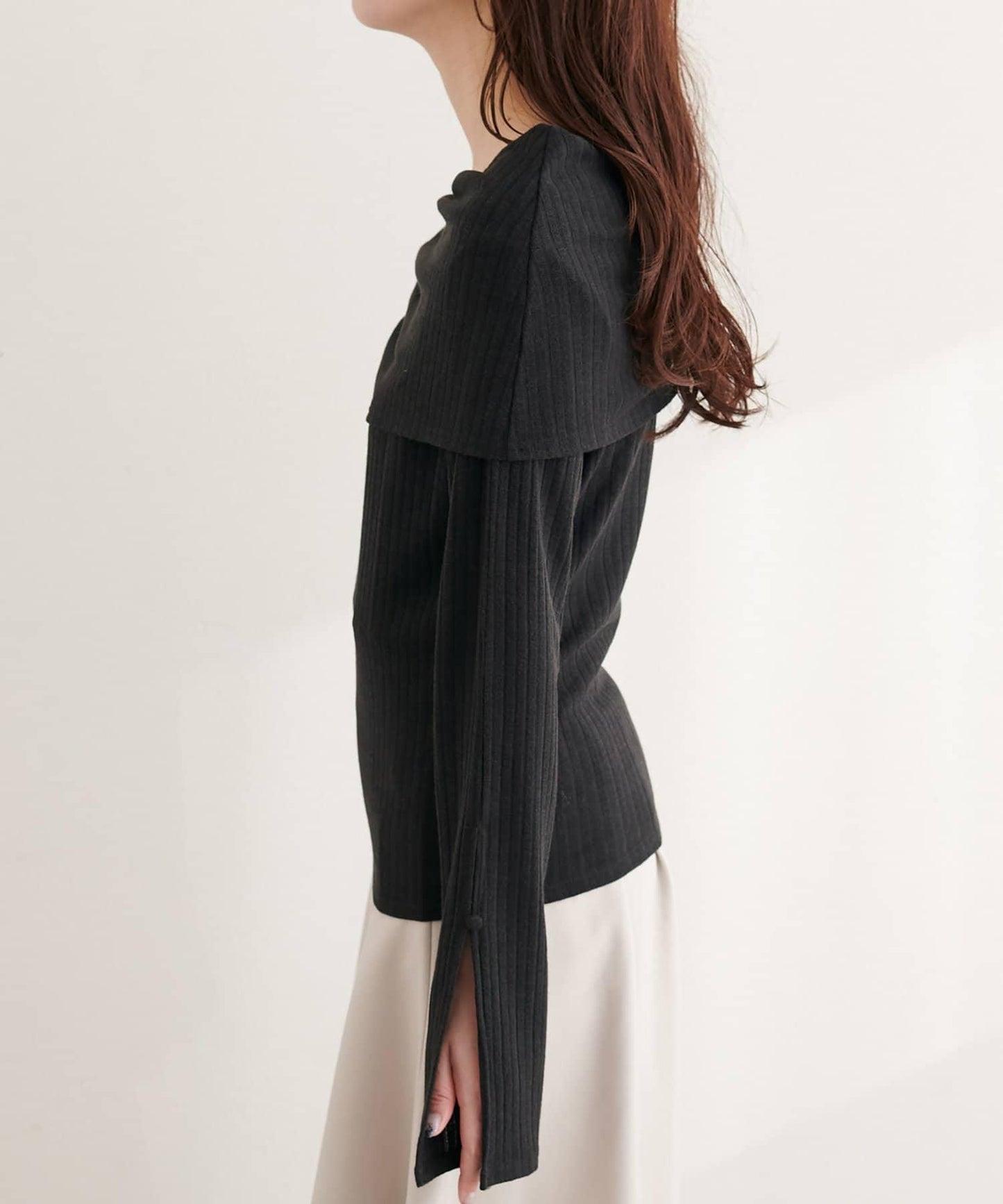 褶皺露肩喇叭袖長袖T恤