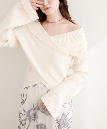 交叉領喇叭袖針織上衣