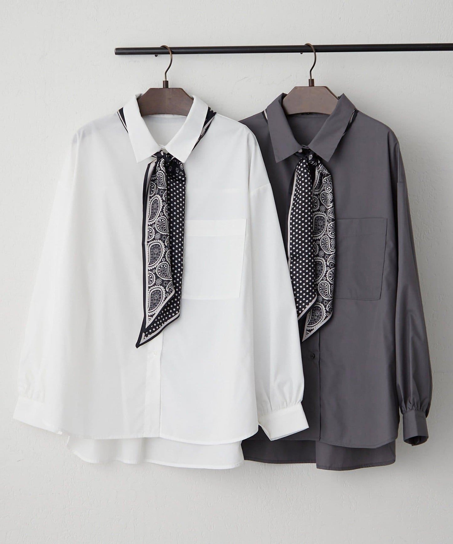 基礎款圍巾裝飾襯衫