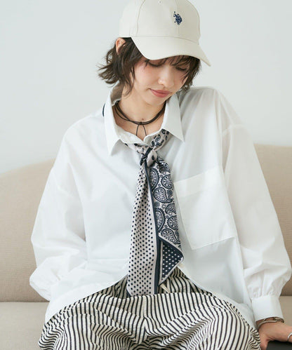 基礎款圍巾裝飾襯衫