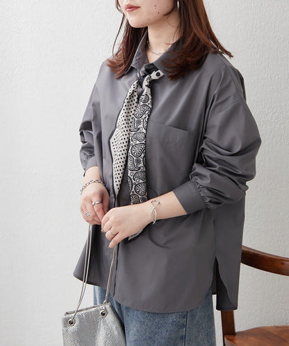 基礎款圍巾裝飾襯衫