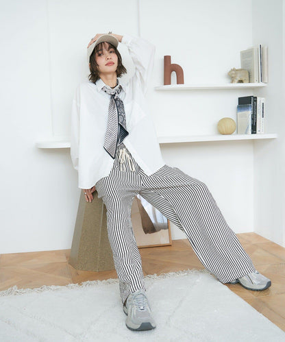 基礎款圍巾裝飾襯衫