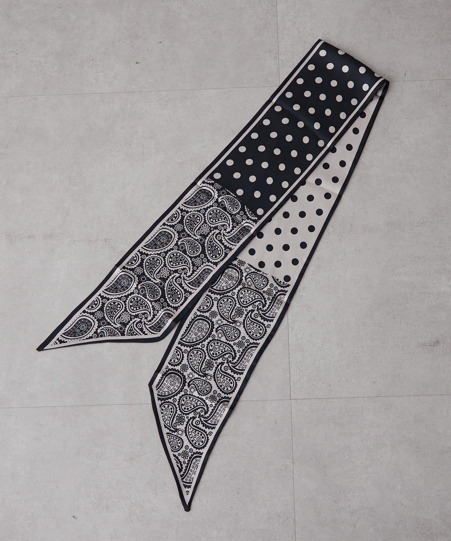 基礎款圍巾裝飾襯衫