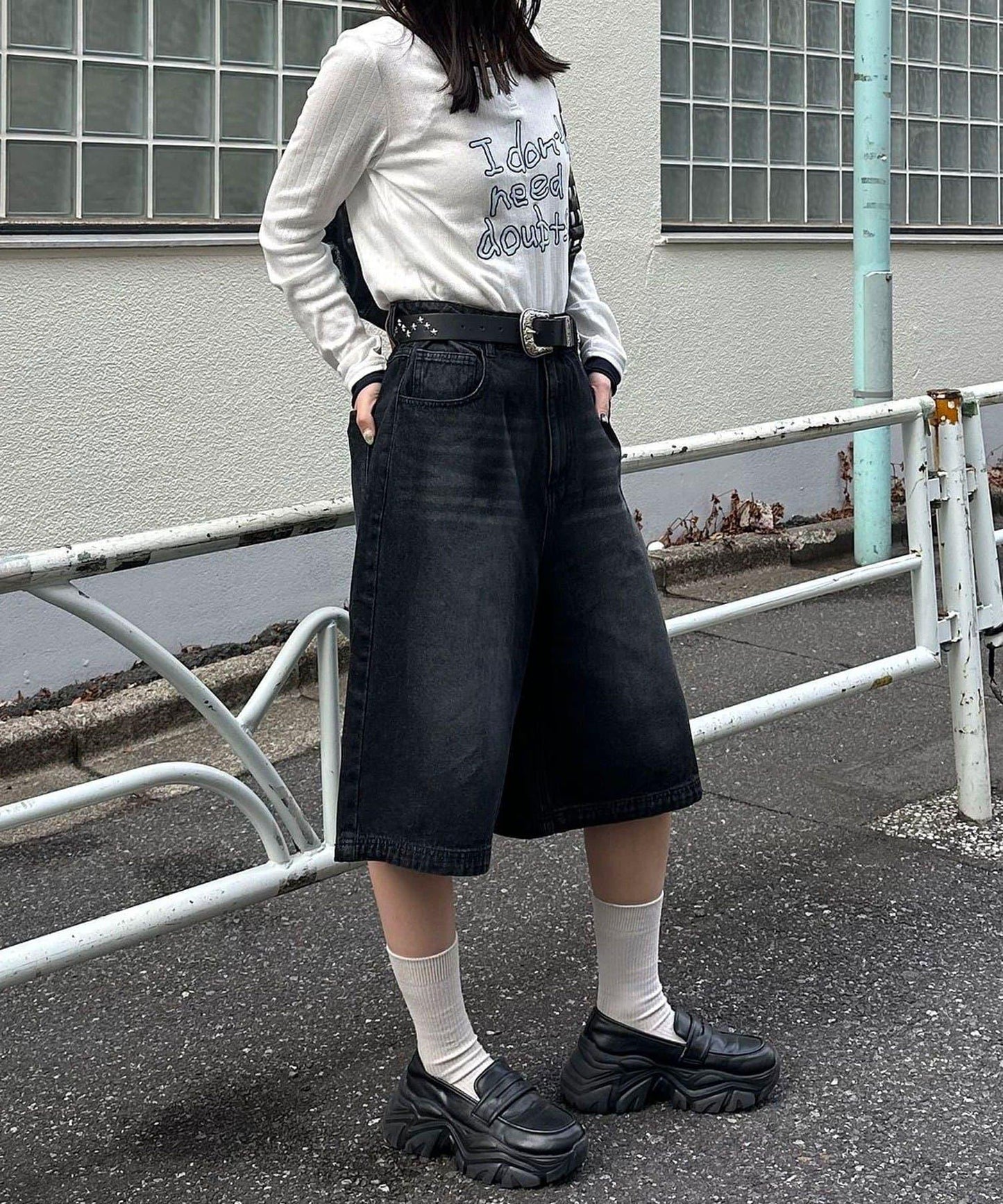 復古風寬鬆牛仔短褲