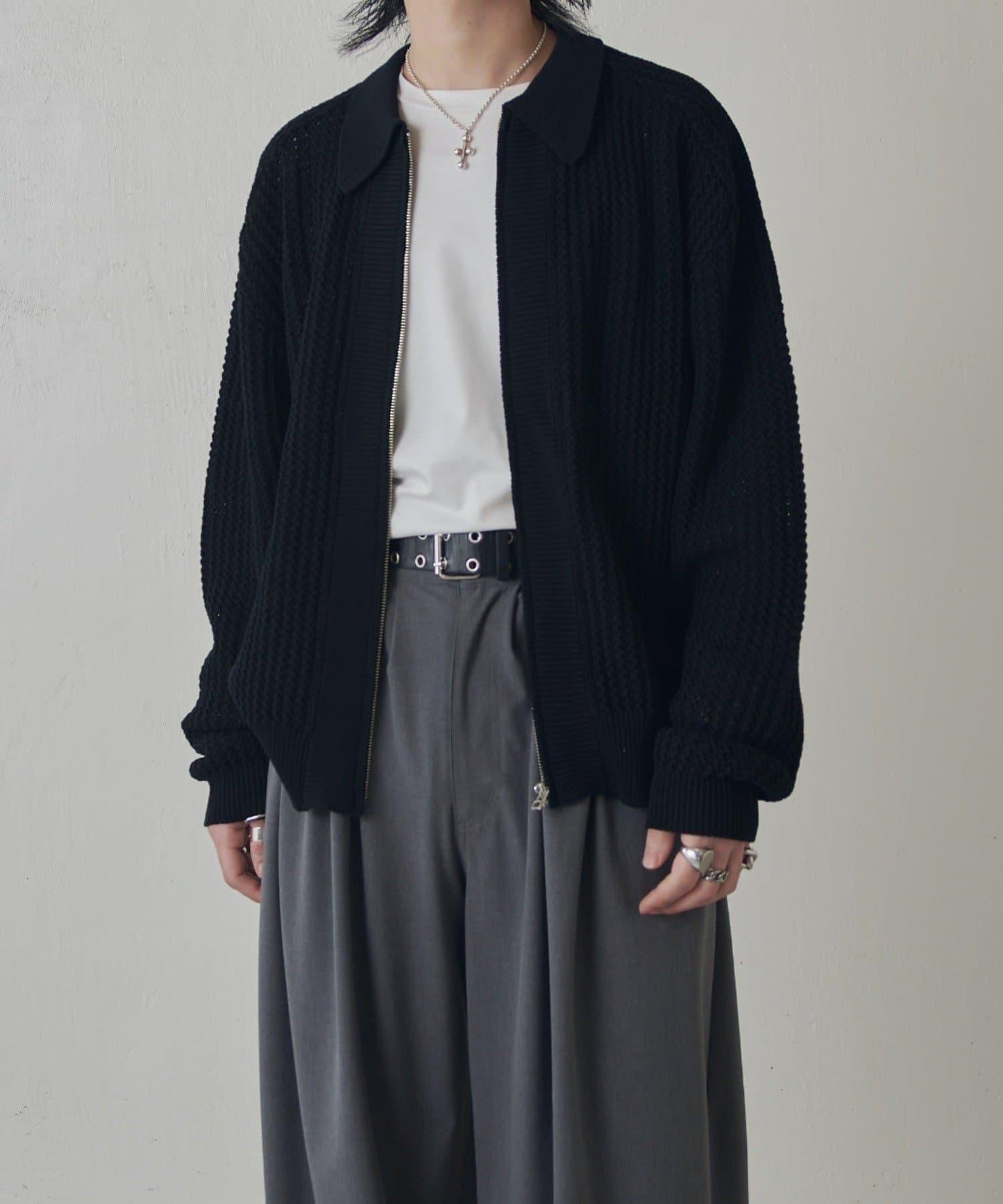 莉莉紗線拉鍊針織短外套