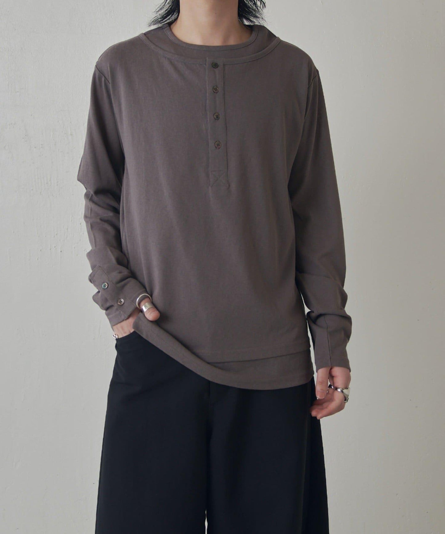 疊搭亨利領長袖T恤