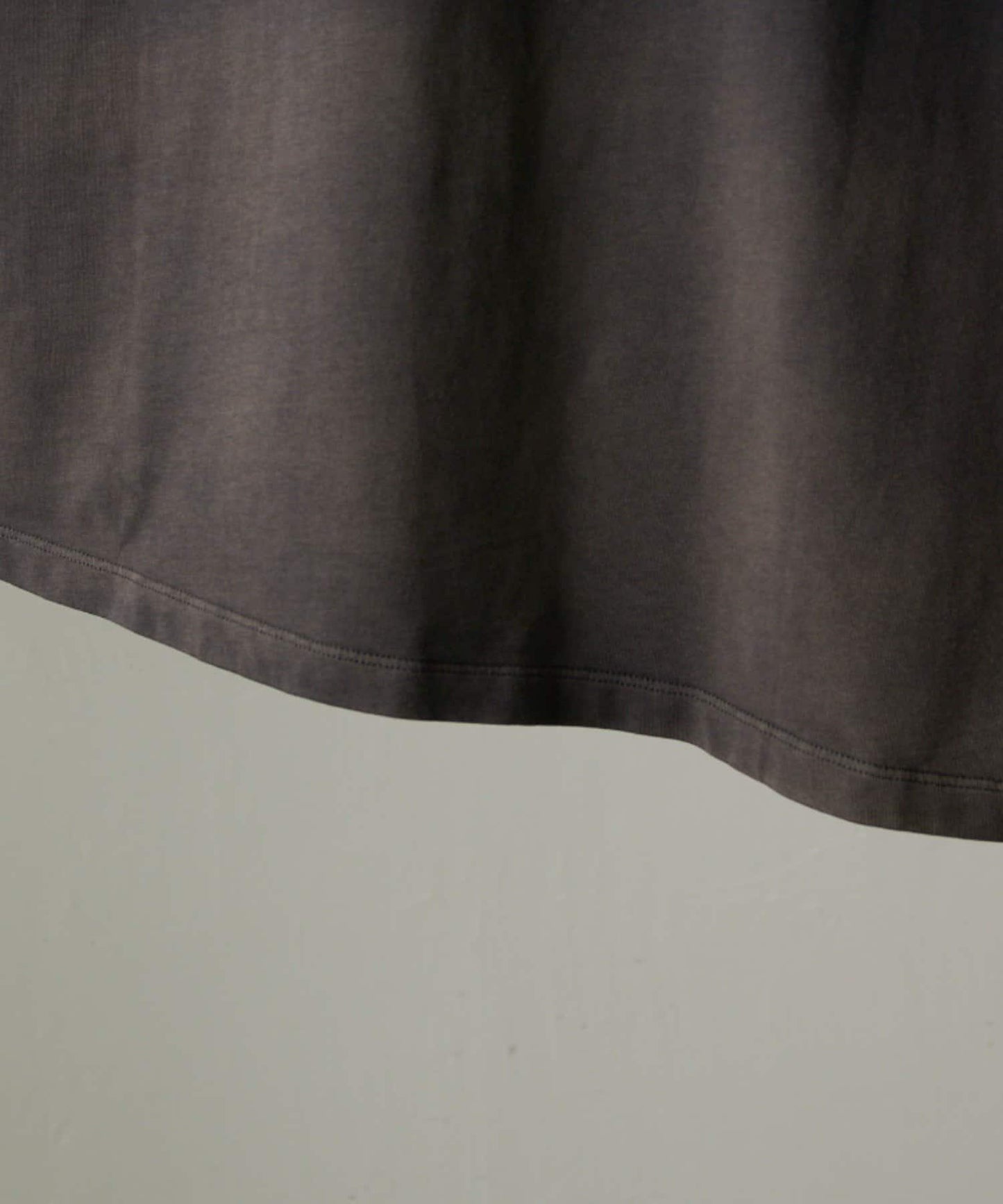 Neucon 漸變漂染寬鬆長袖T恤