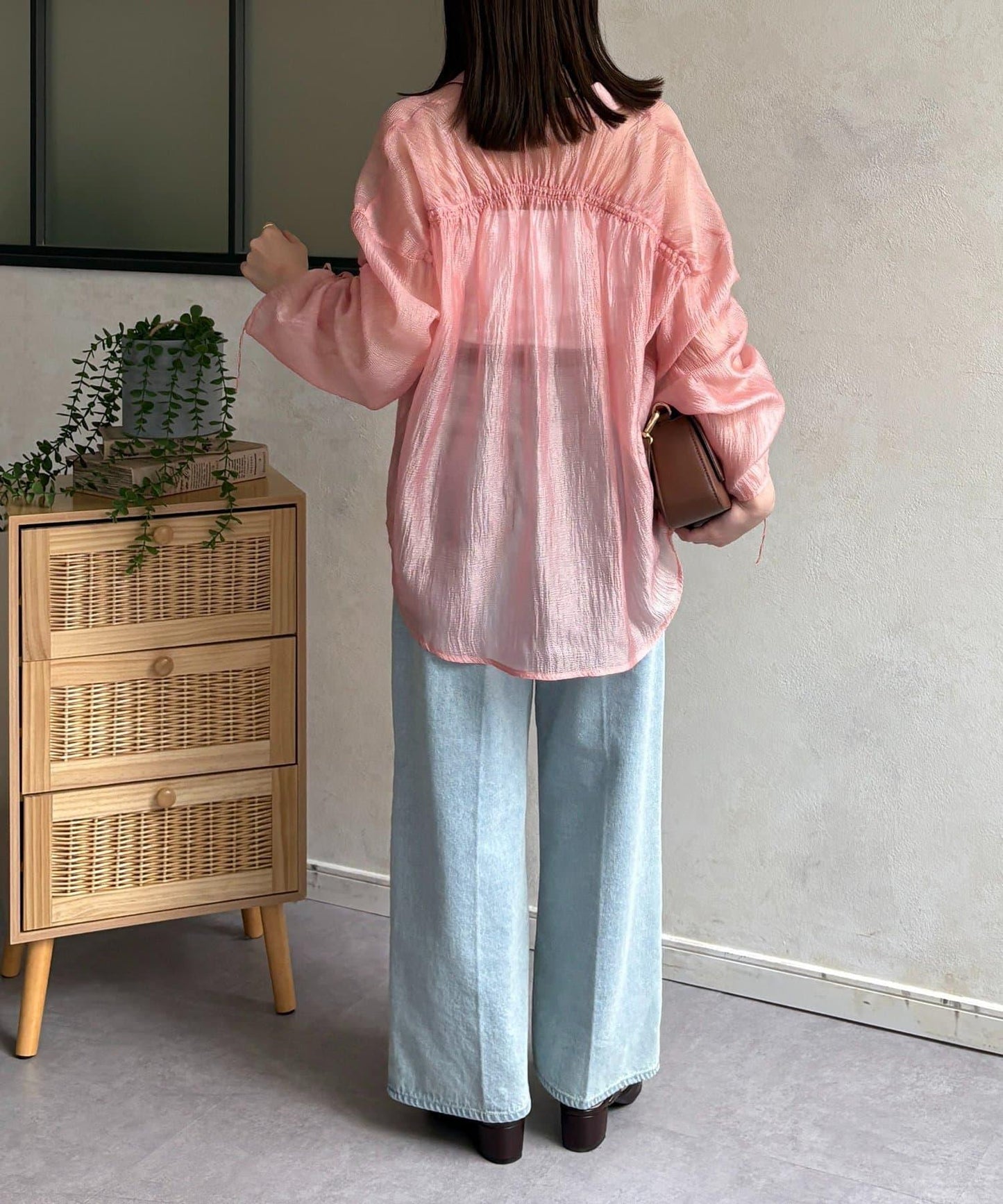 亮片皺感 袖抽褶 透紗襯衫