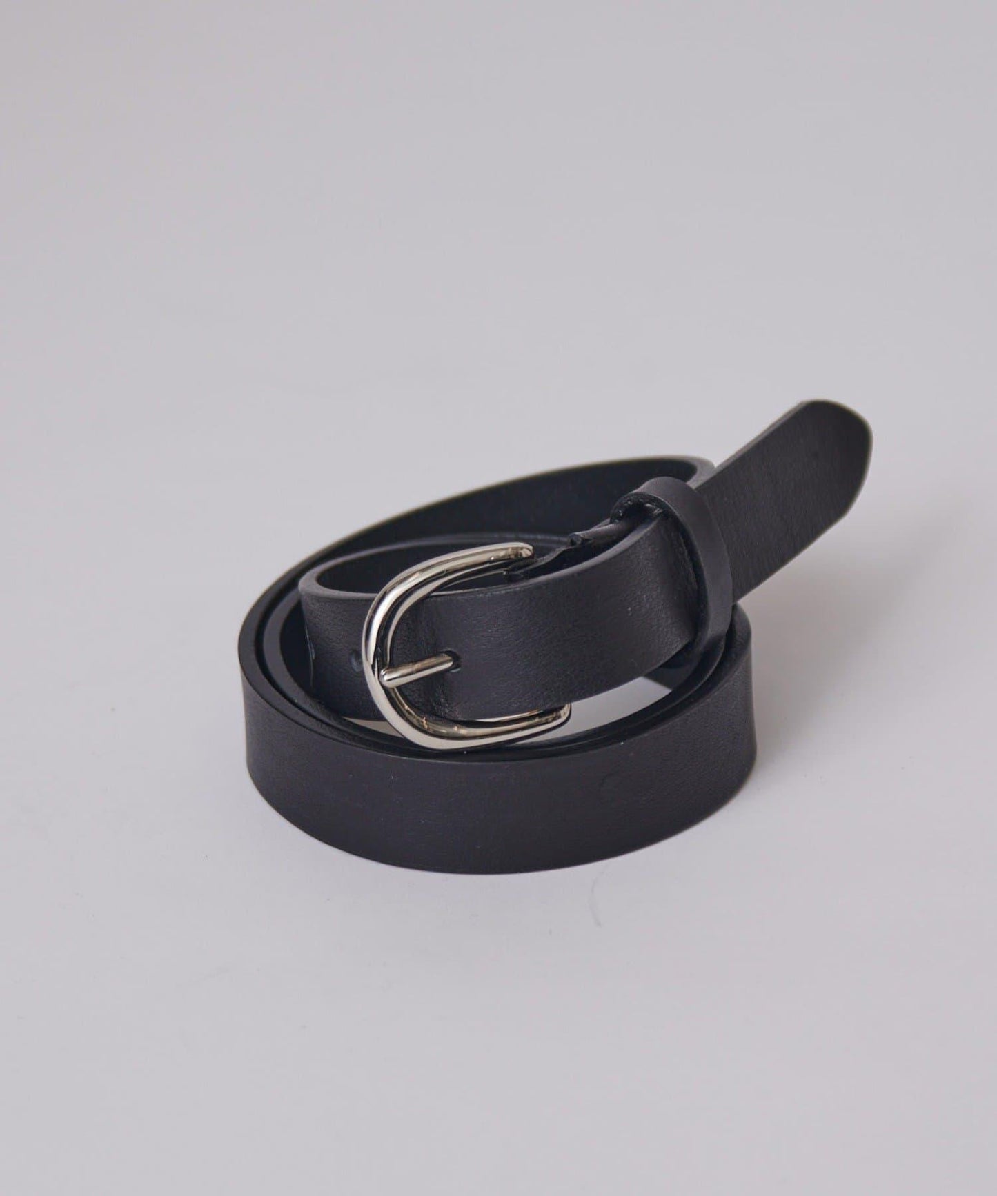 植鞣皮細版腰帶