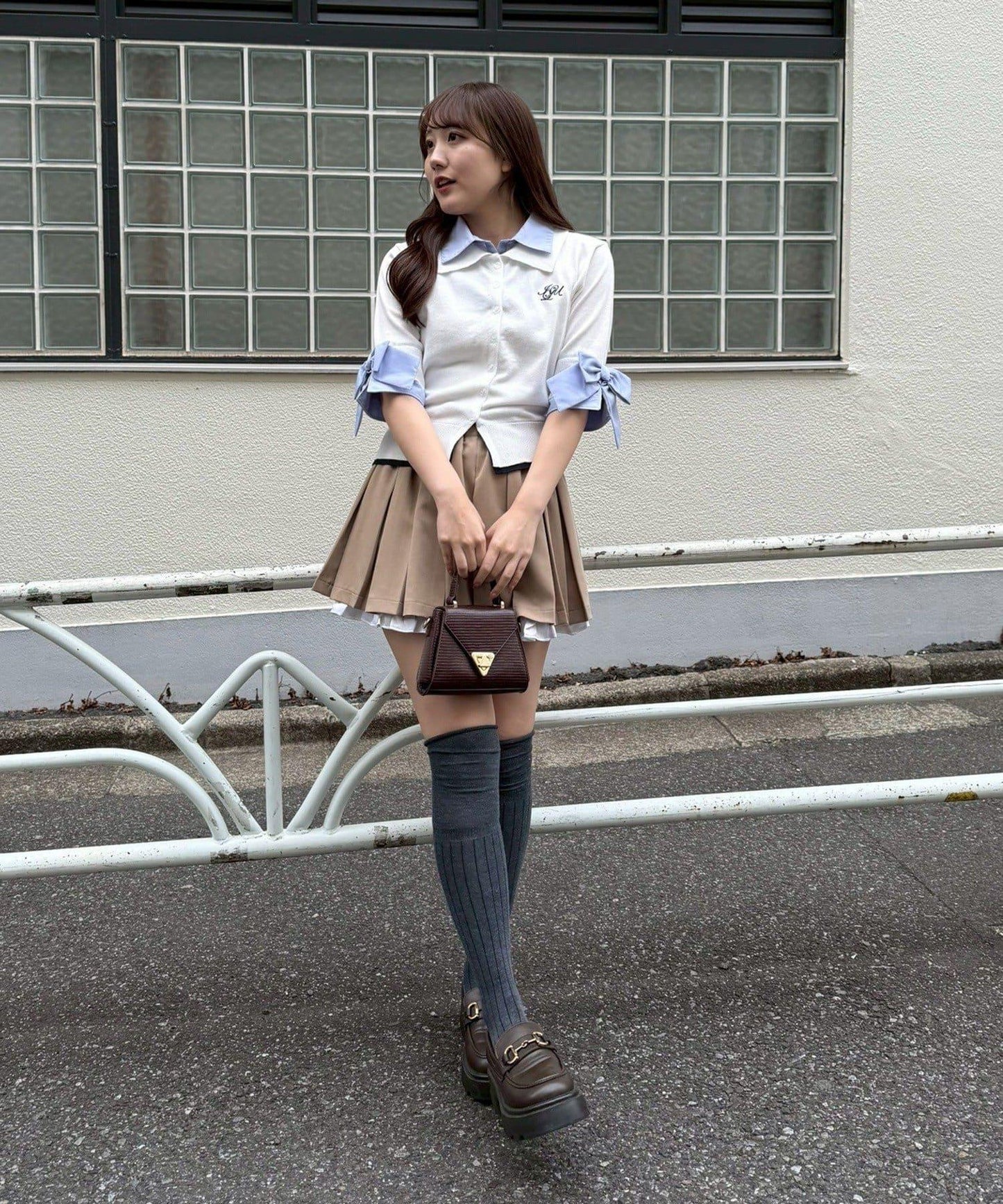 ANOTHER BRANCH 雙層領拼接五分袖針織上衣