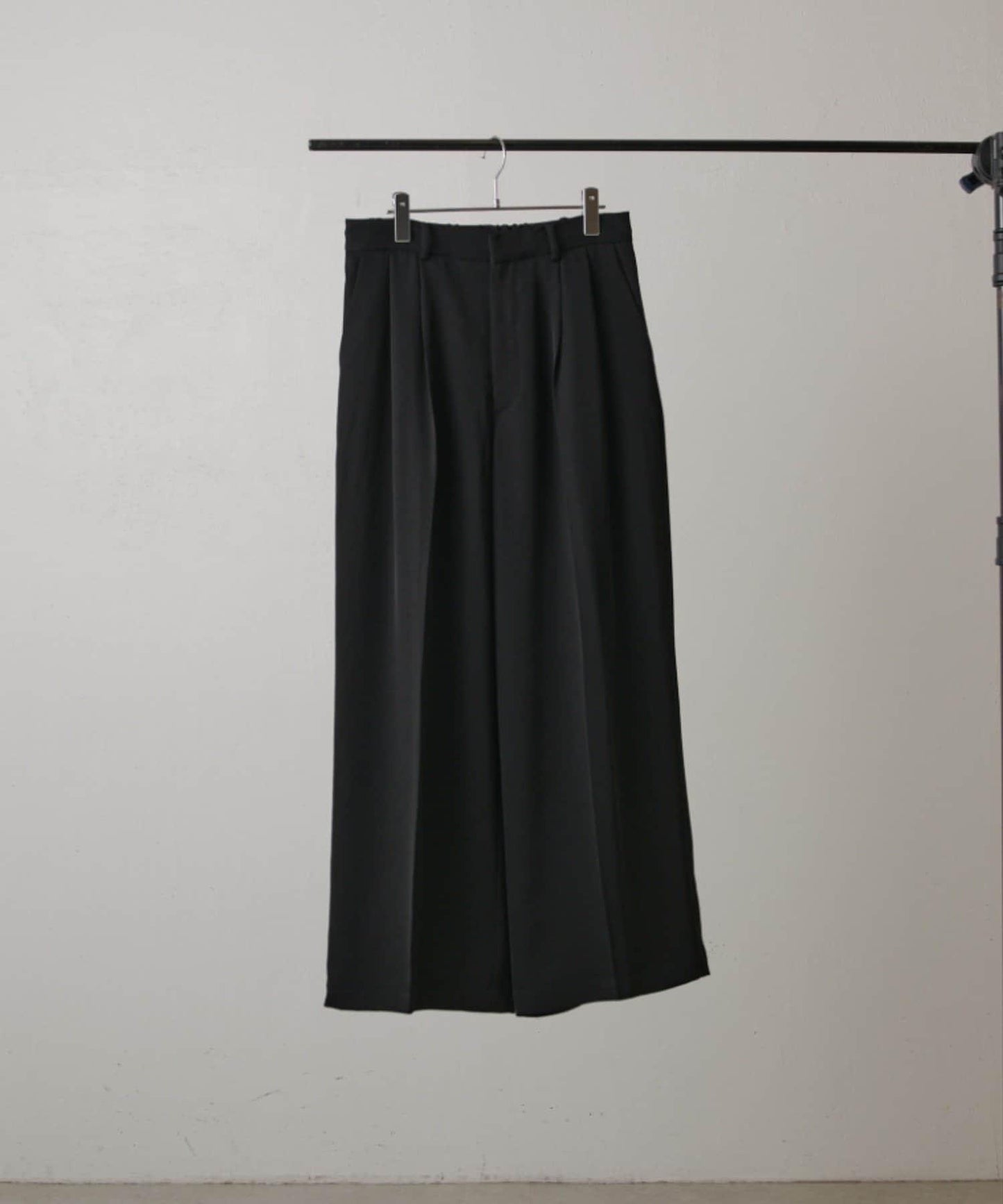 斜紋闊腿休閒長褲