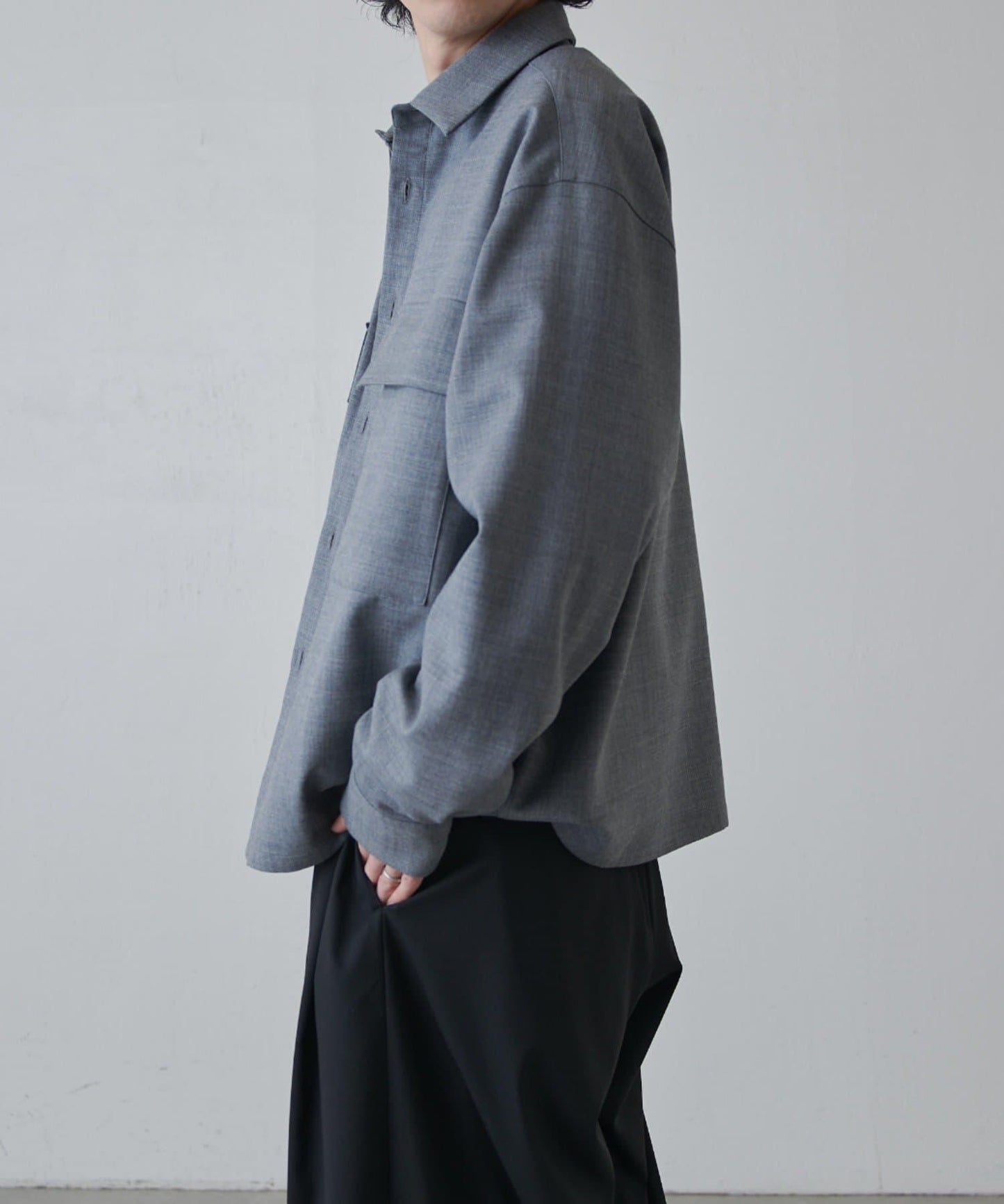 雙口袋寬鬆襯衫夾克