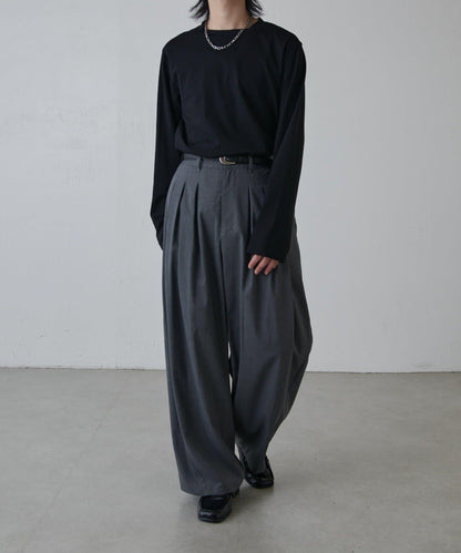 寬鬆版型 倒褶設計 闊腿褲