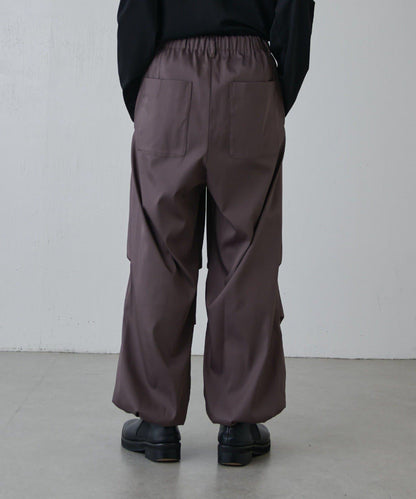 高捻面料 寬鬆設計 降落傘褲