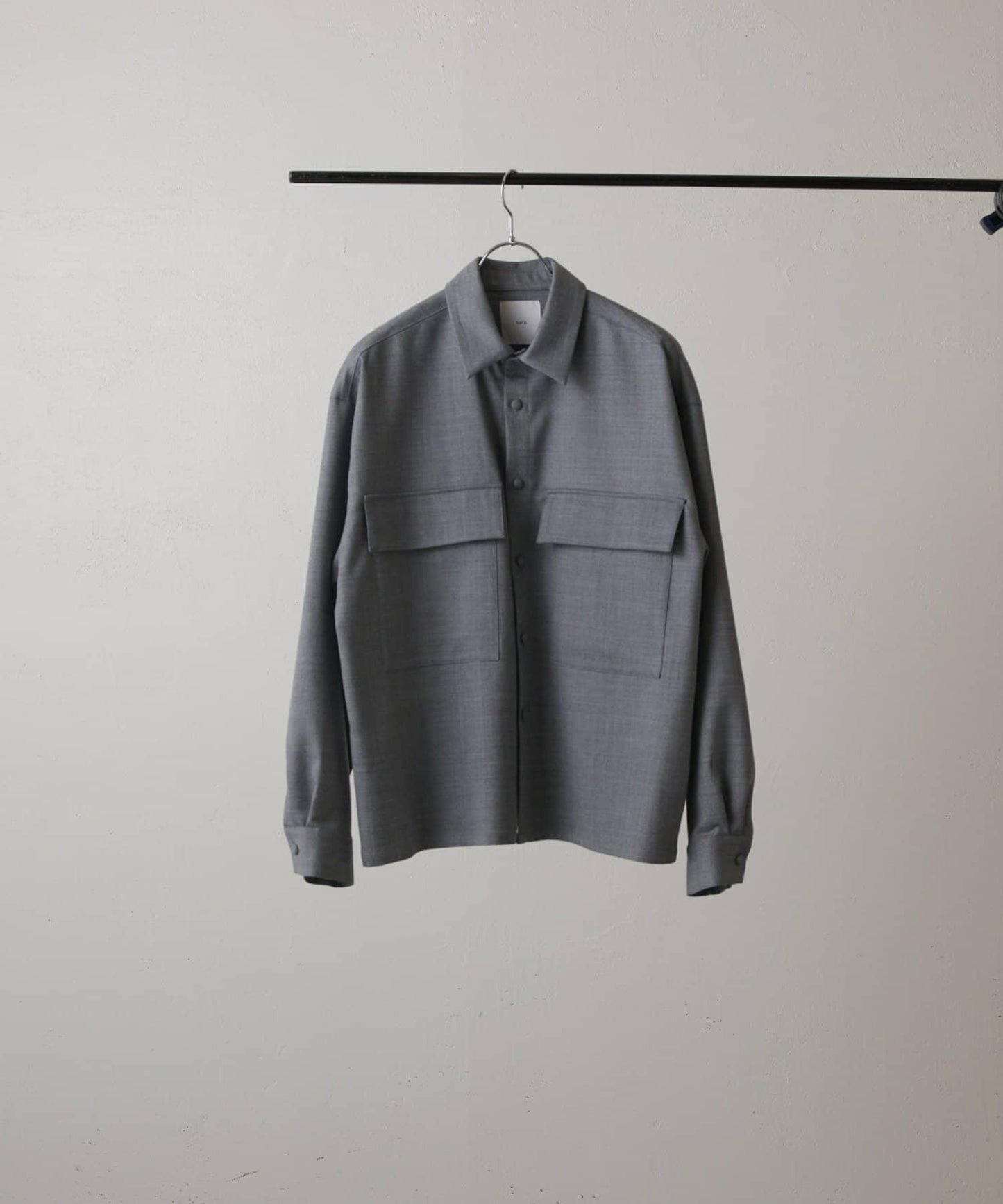 雙口袋寬鬆襯衫夾克