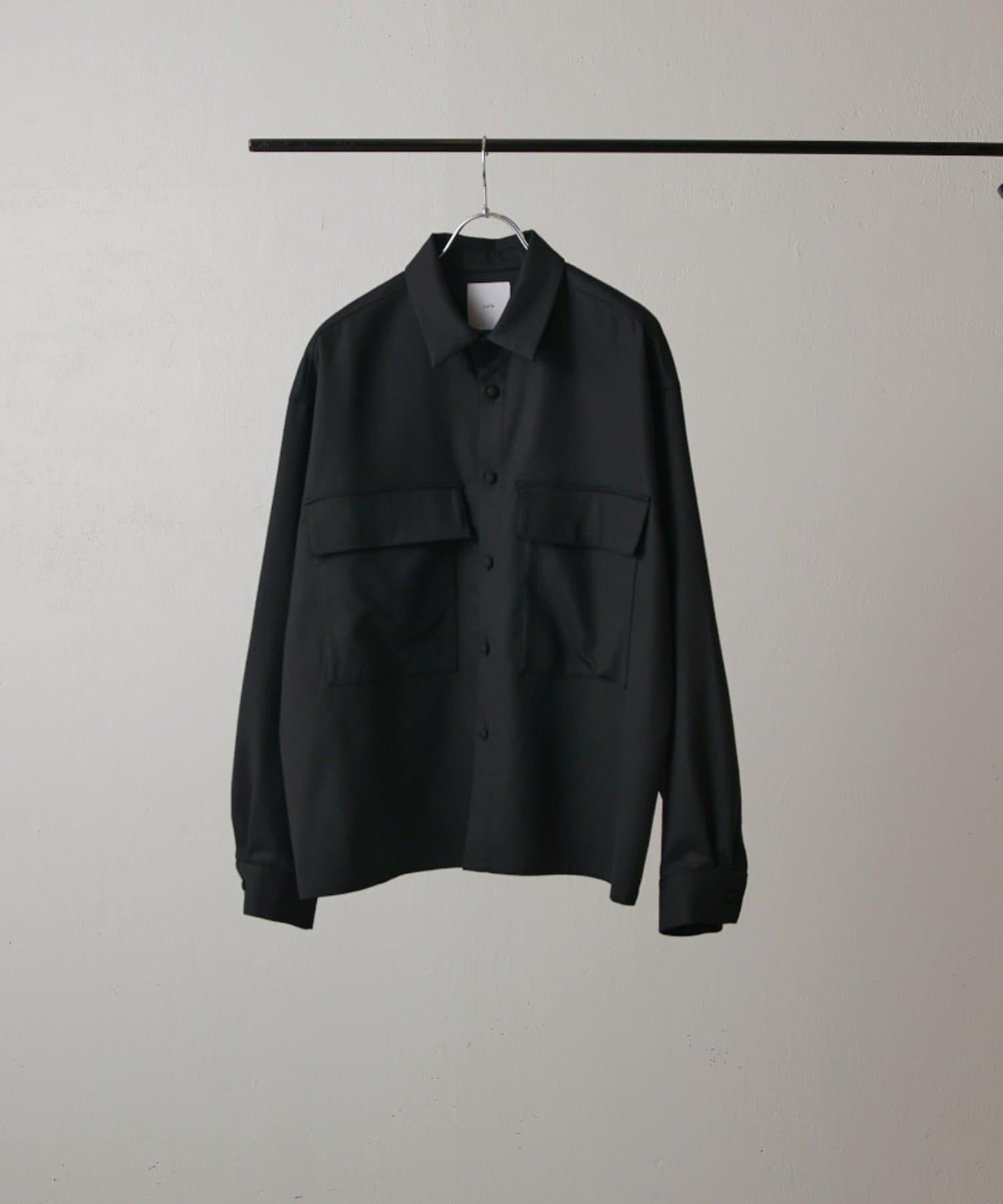 雙口袋寬鬆襯衫夾克