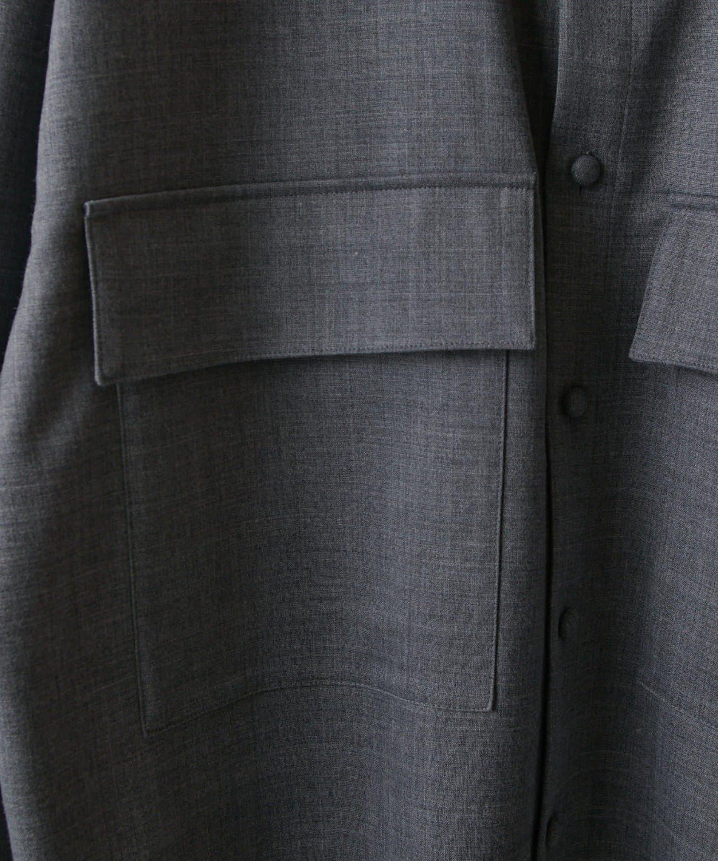 雙口袋寬鬆襯衫夾克