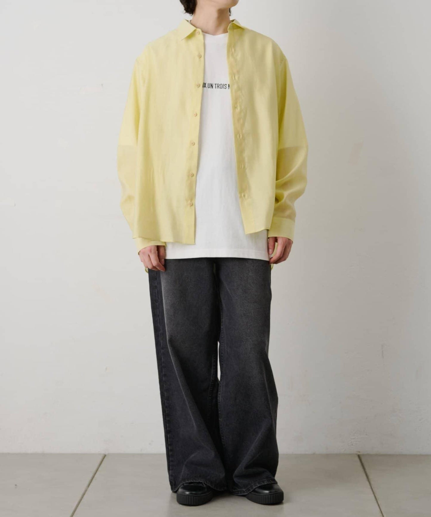 輕盈透氣長袖襯衫