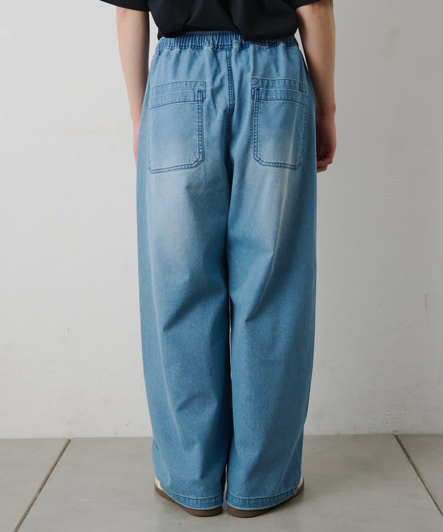 輕薄牛仔鬆緊休閒褲