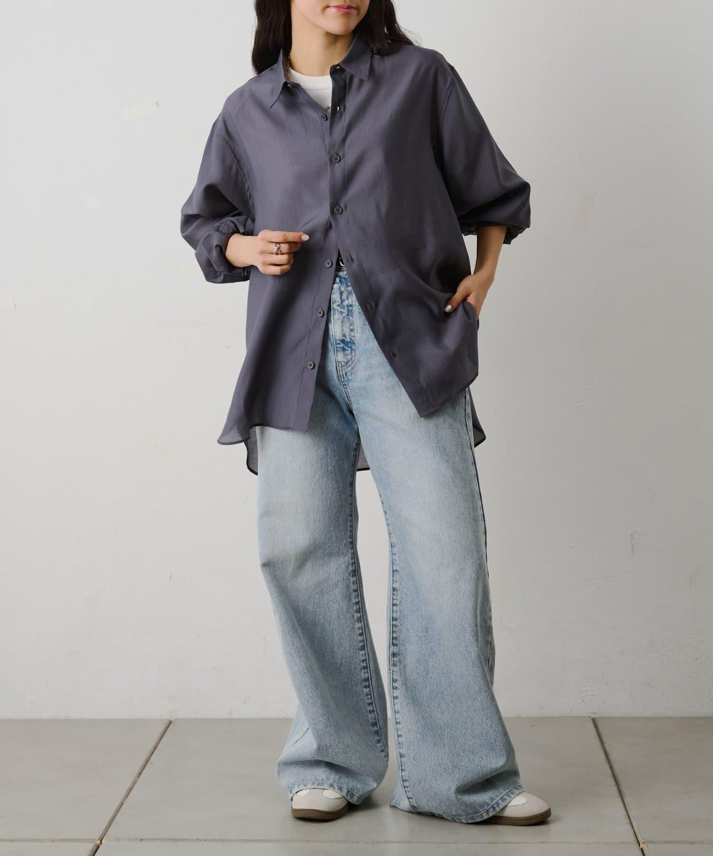 輕盈透氣長袖襯衫