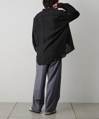 輕盈透氣長袖襯衫