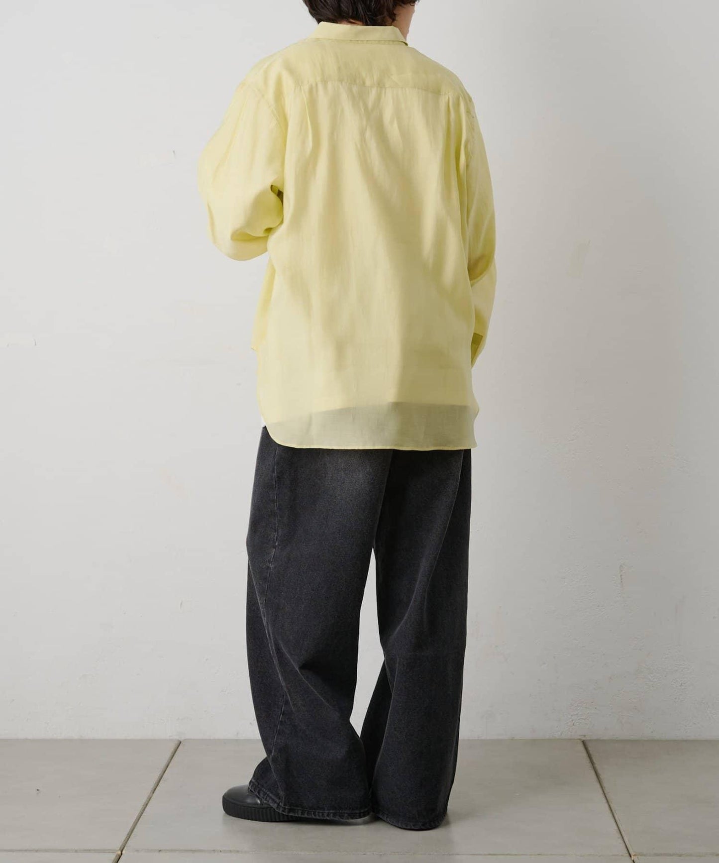 輕盈透氣長袖襯衫