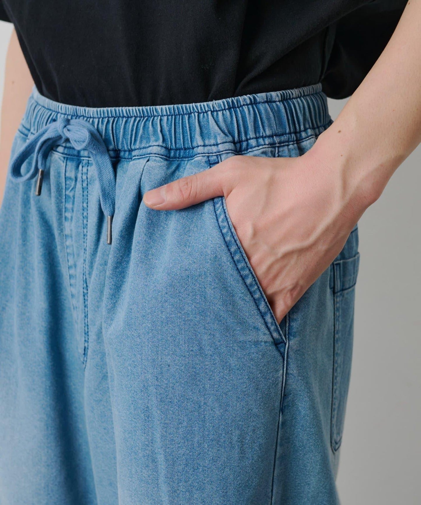 輕薄牛仔鬆緊休閒褲