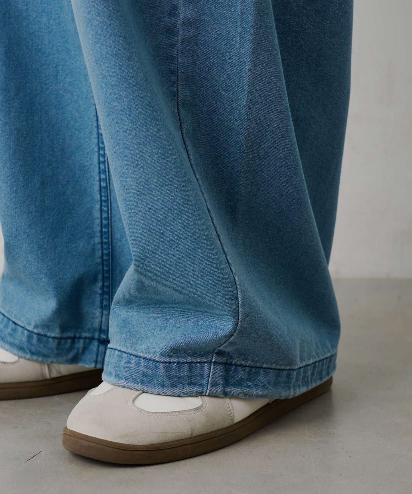 輕薄牛仔鬆緊休閒褲