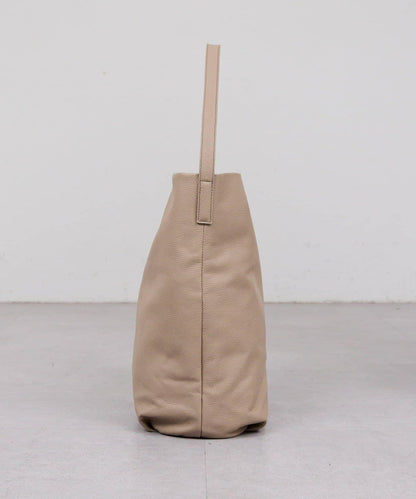 2.718 水桶單肩包