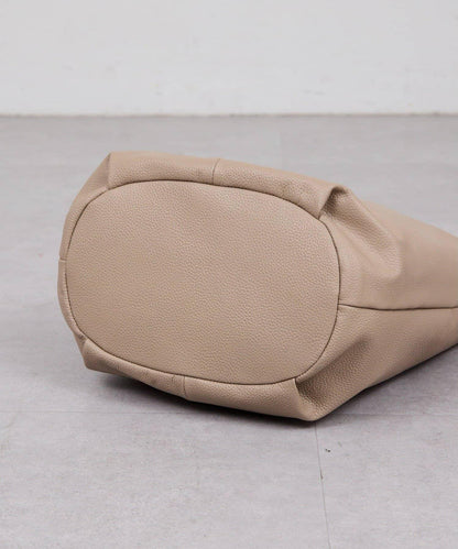 2.718 水桶單肩包