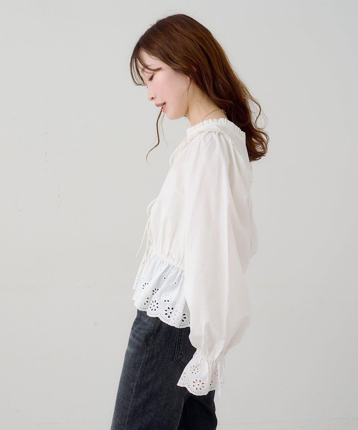 B棉質蕾絲 荷葉邊 襯衫