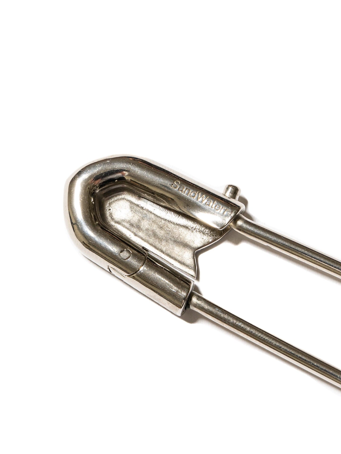 CRAFTED ANZEN PIN × END BRASS