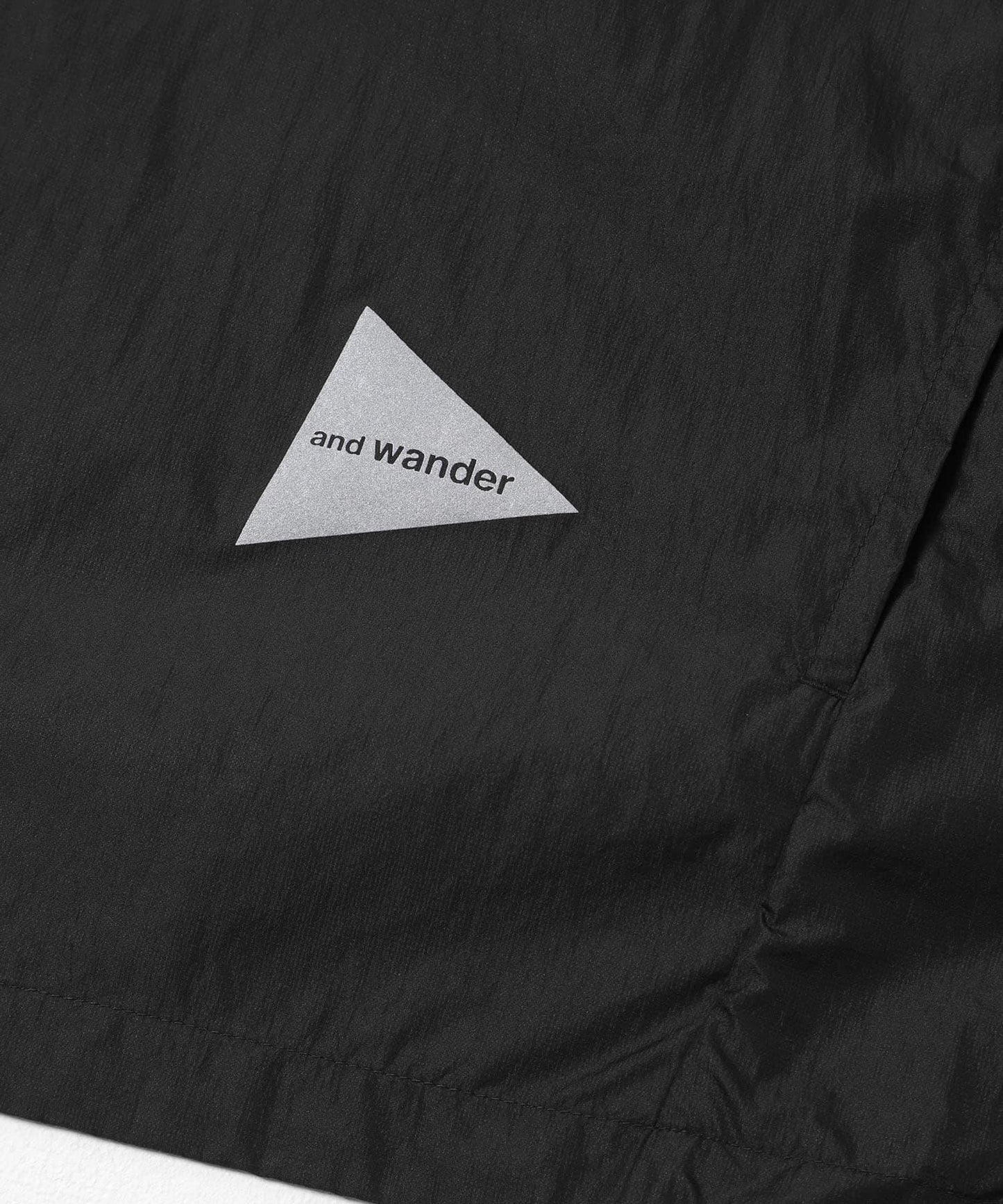 寬鬆防撕裂 and wander OVERSIZED RIP JACKET