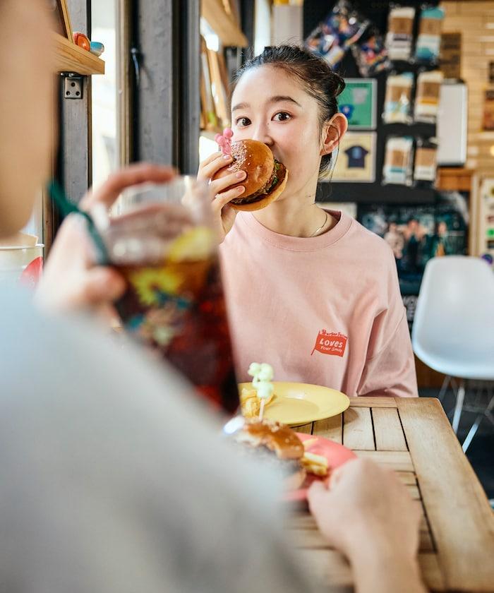 Burger Factory×FREAK'S STORE  寬鬆版型 後背印花 圓領T恤