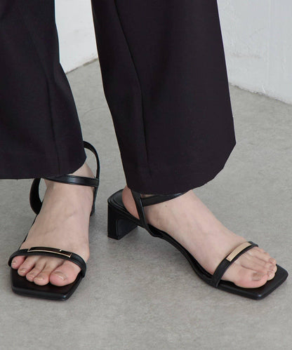 腳踝綁帶設計涼鞋