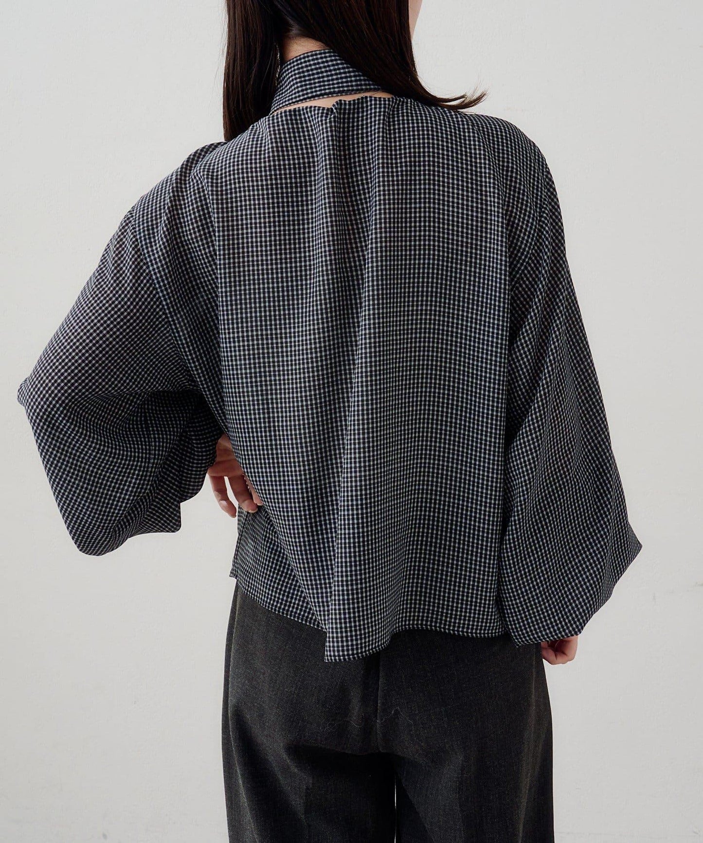 B 透感格紋 蝴蝶結設計 襯衫