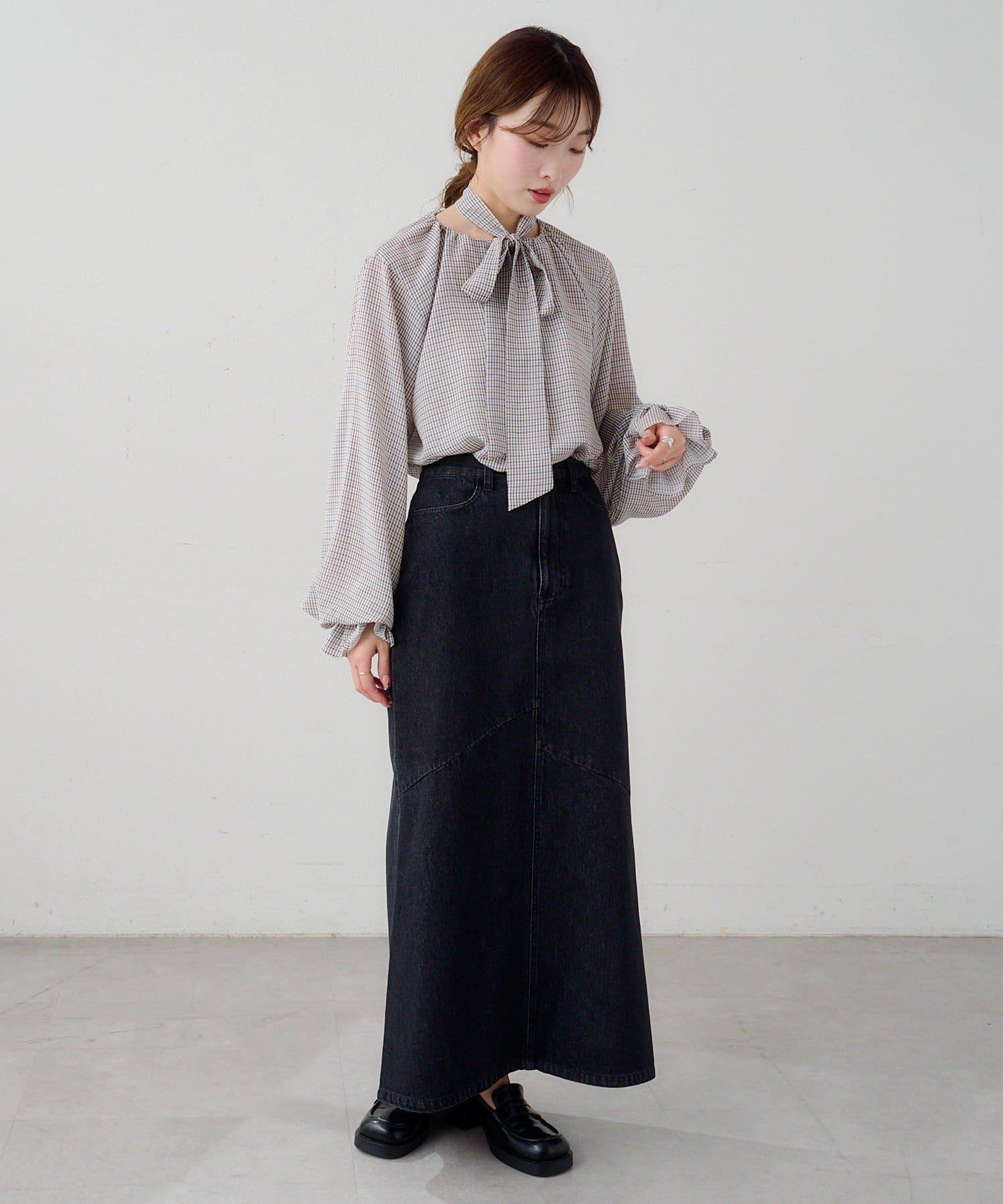 B 透感格紋 蝴蝶結設計 襯衫