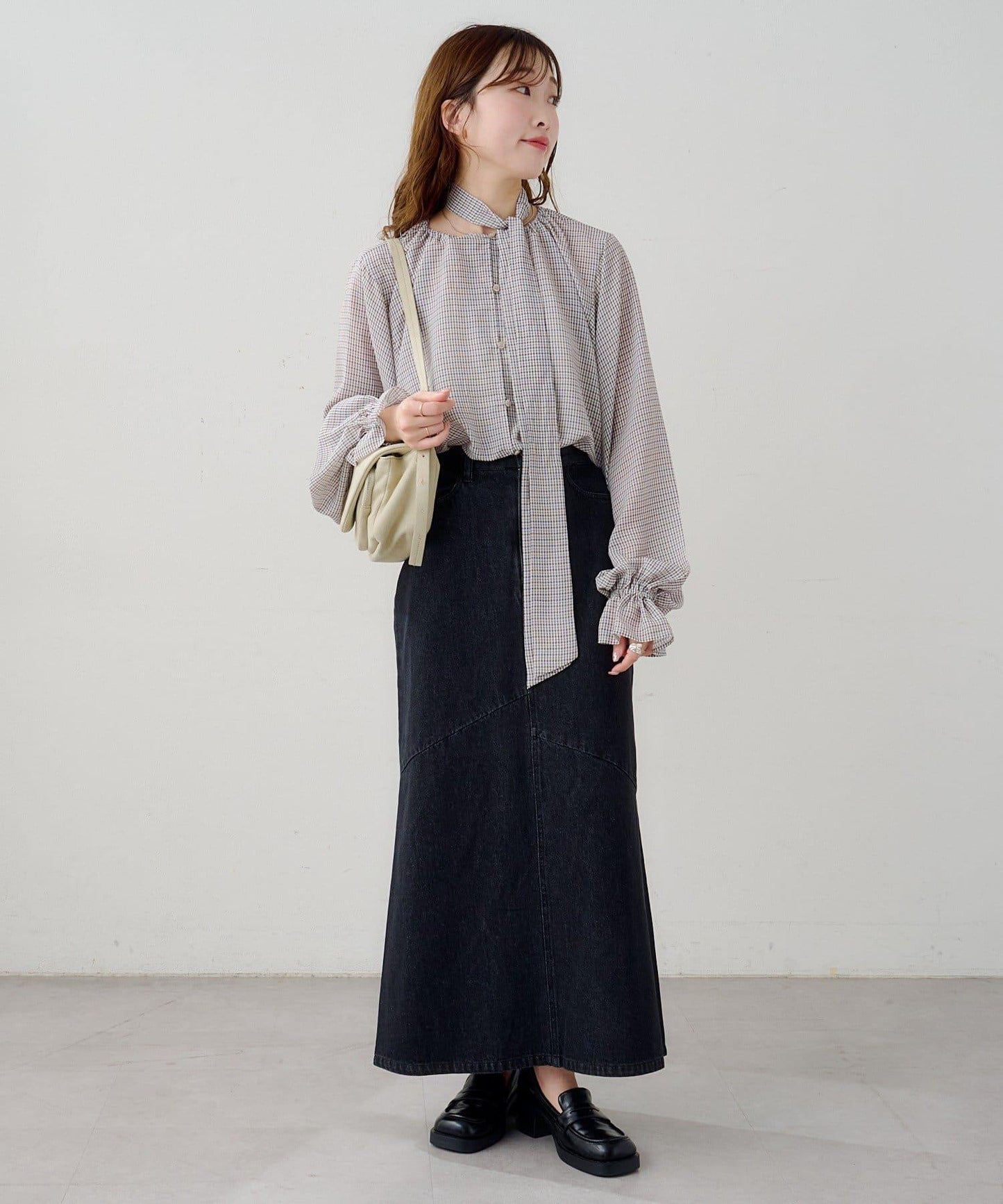 B 透感格紋 蝴蝶結設計 襯衫