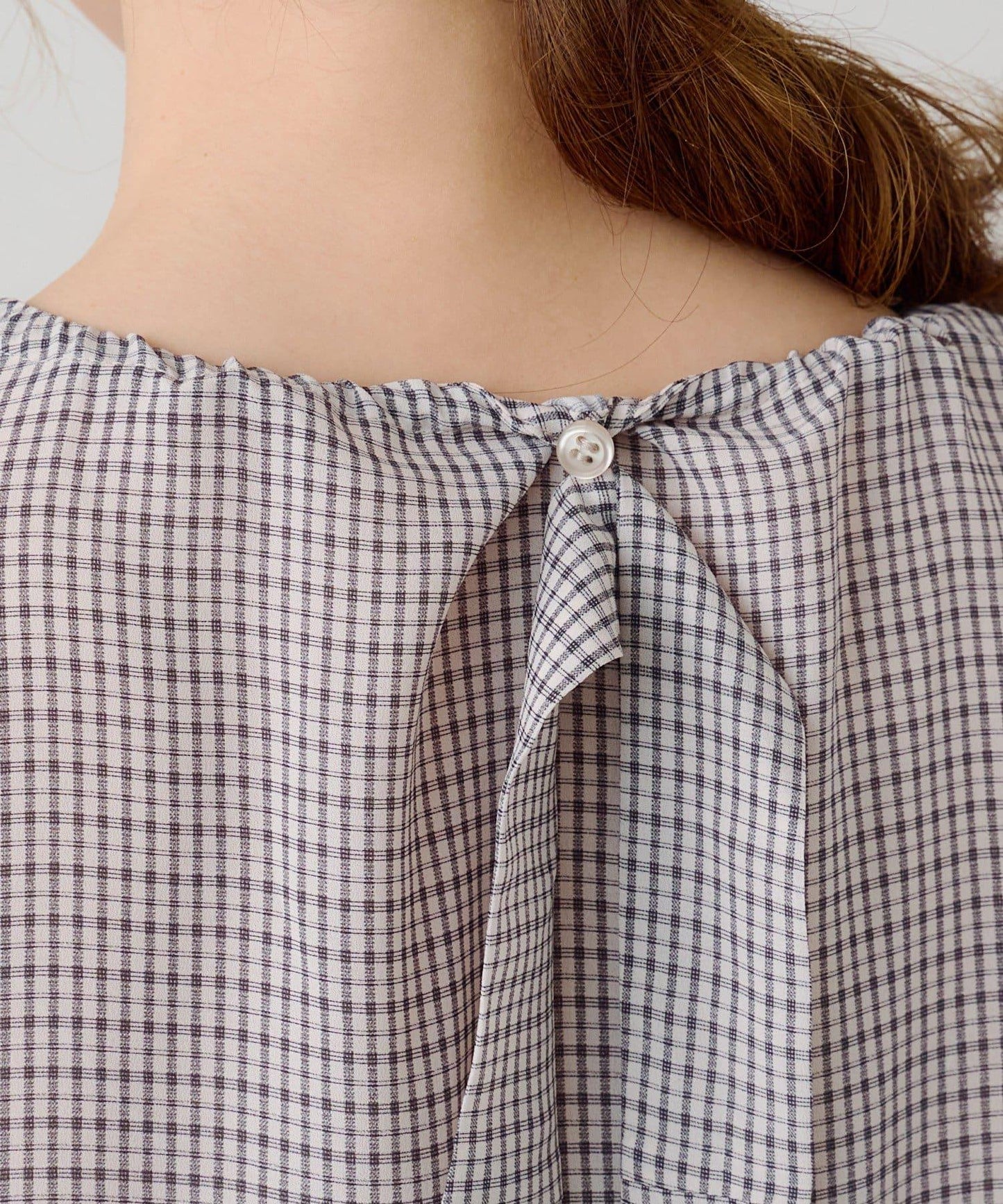 B 透感格紋 蝴蝶結設計 襯衫