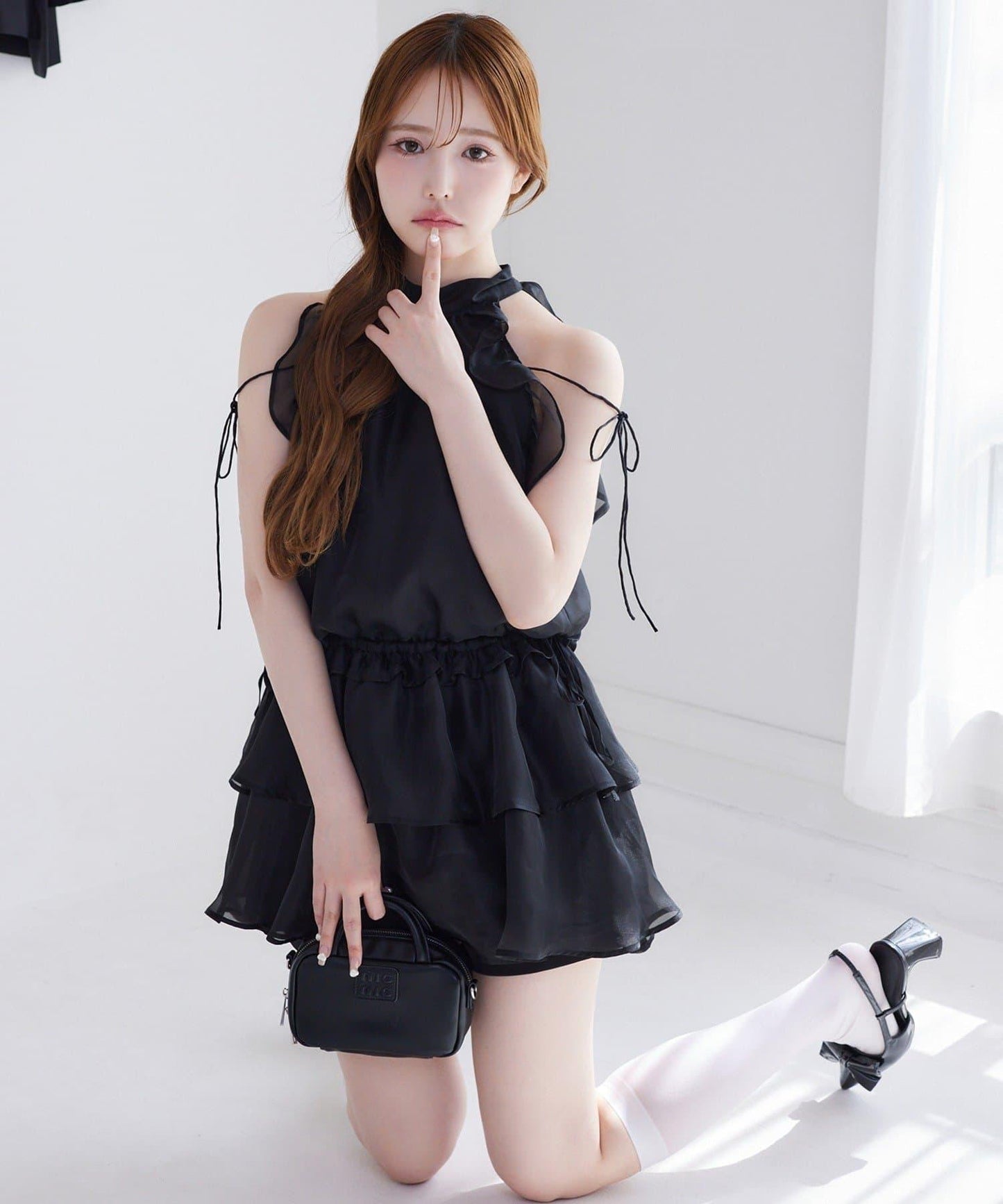 美式背心領迷你連衣裙