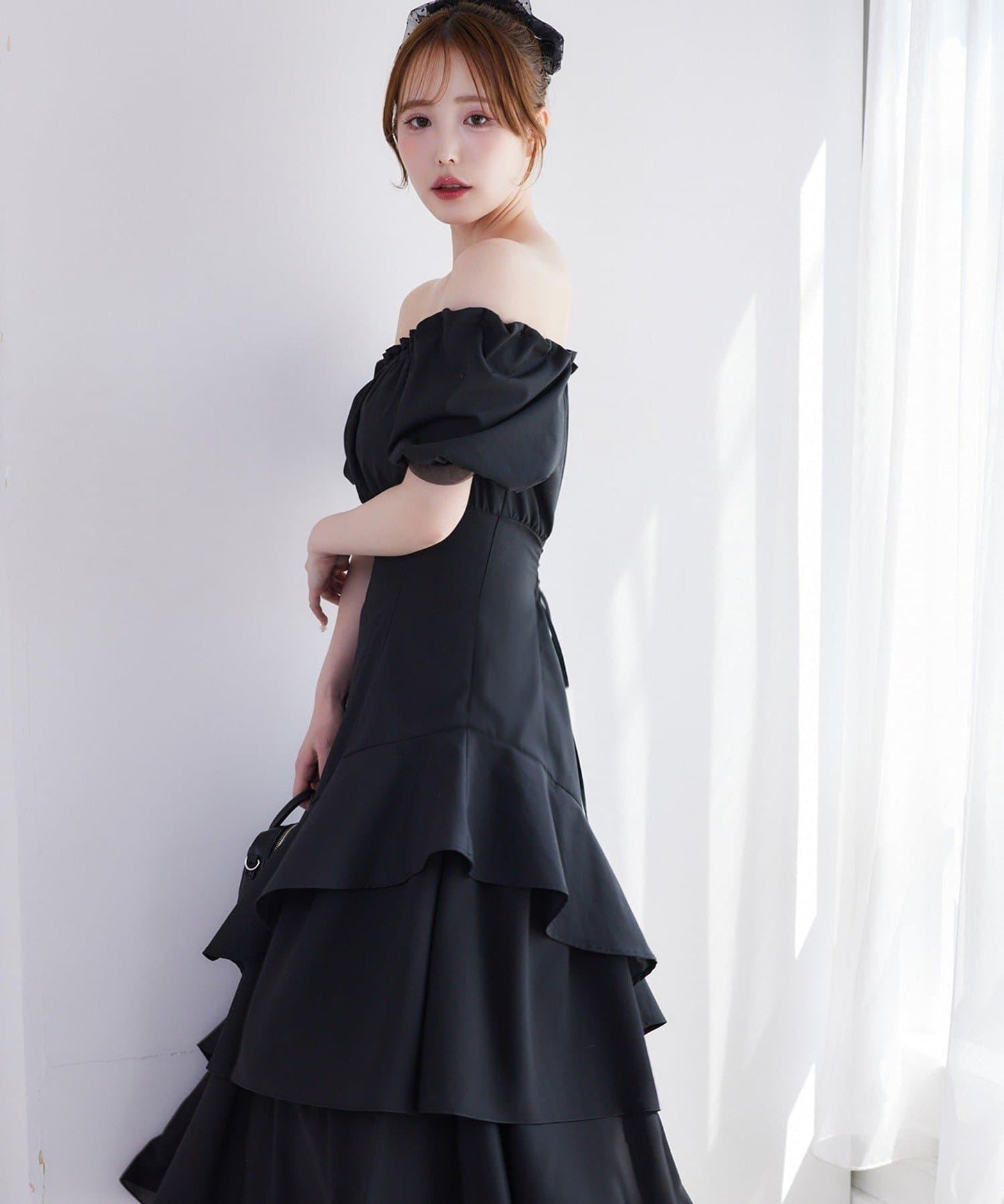 不對稱下襬層疊長款連衣裙