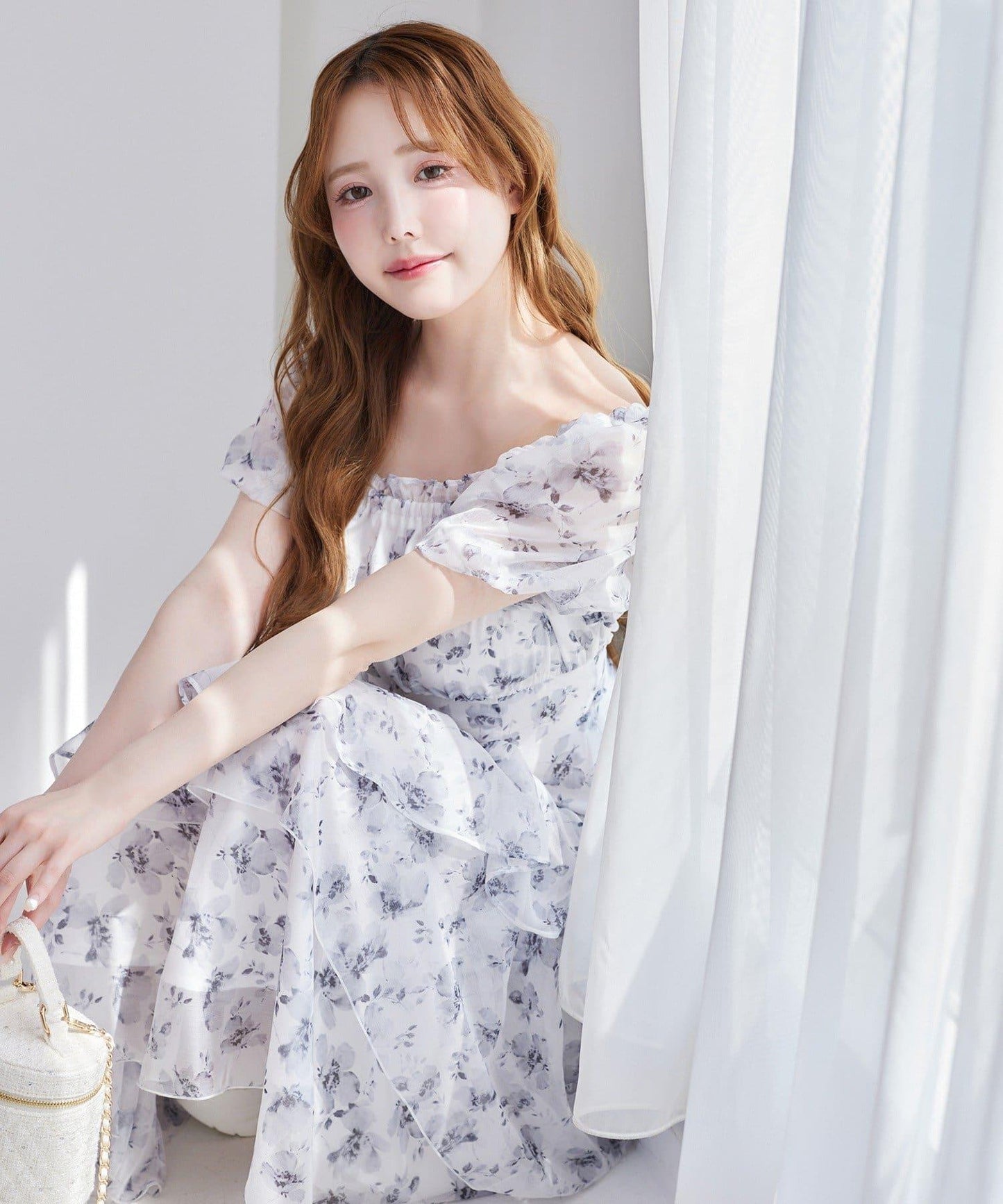 不對稱下襬層疊長款連衣裙