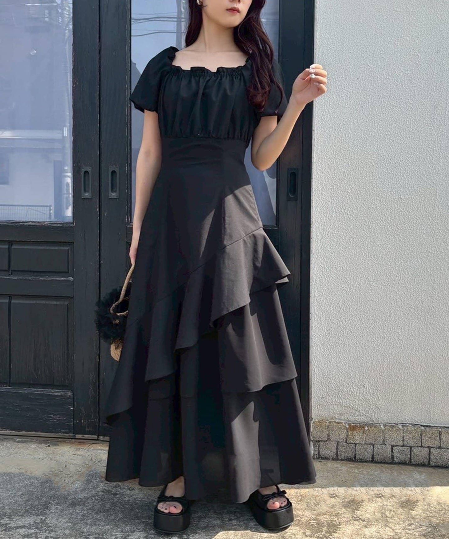 不對稱下襬層疊長款連衣裙