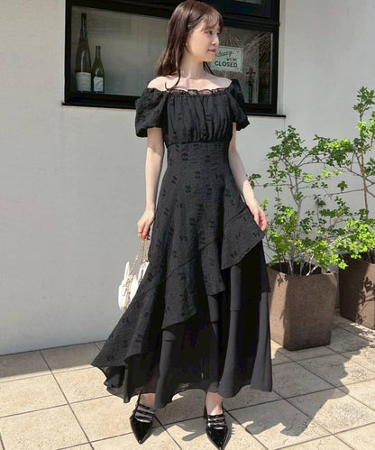 不對稱下襬層疊長款連衣裙