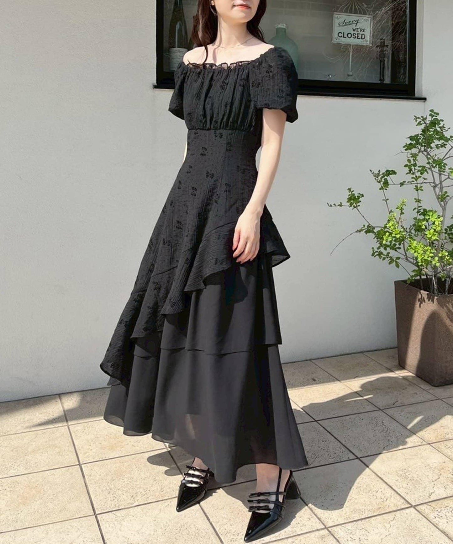 不對稱下襬層疊長款連衣裙