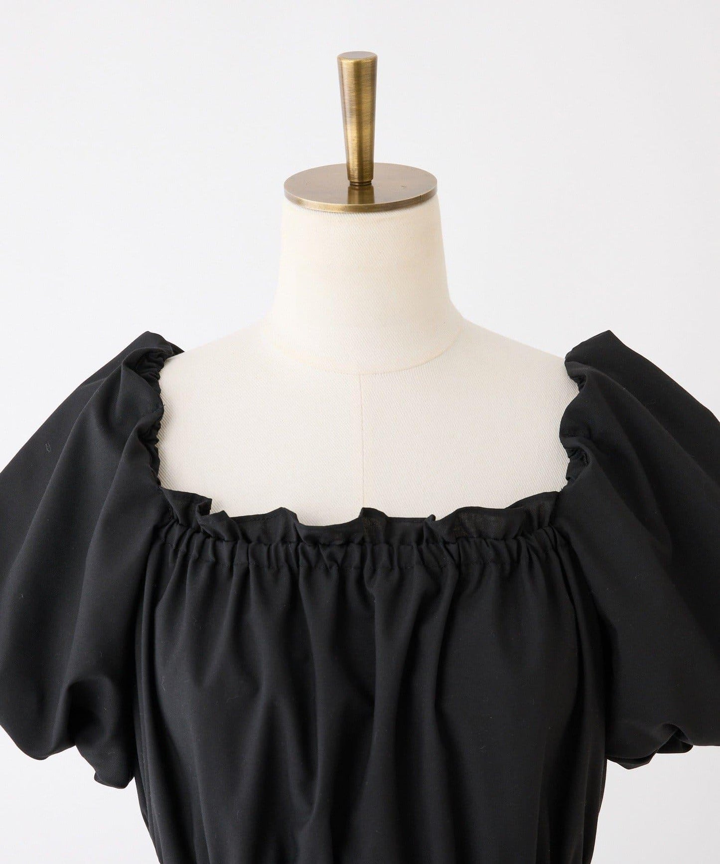 不對稱下襬層疊長款連衣裙