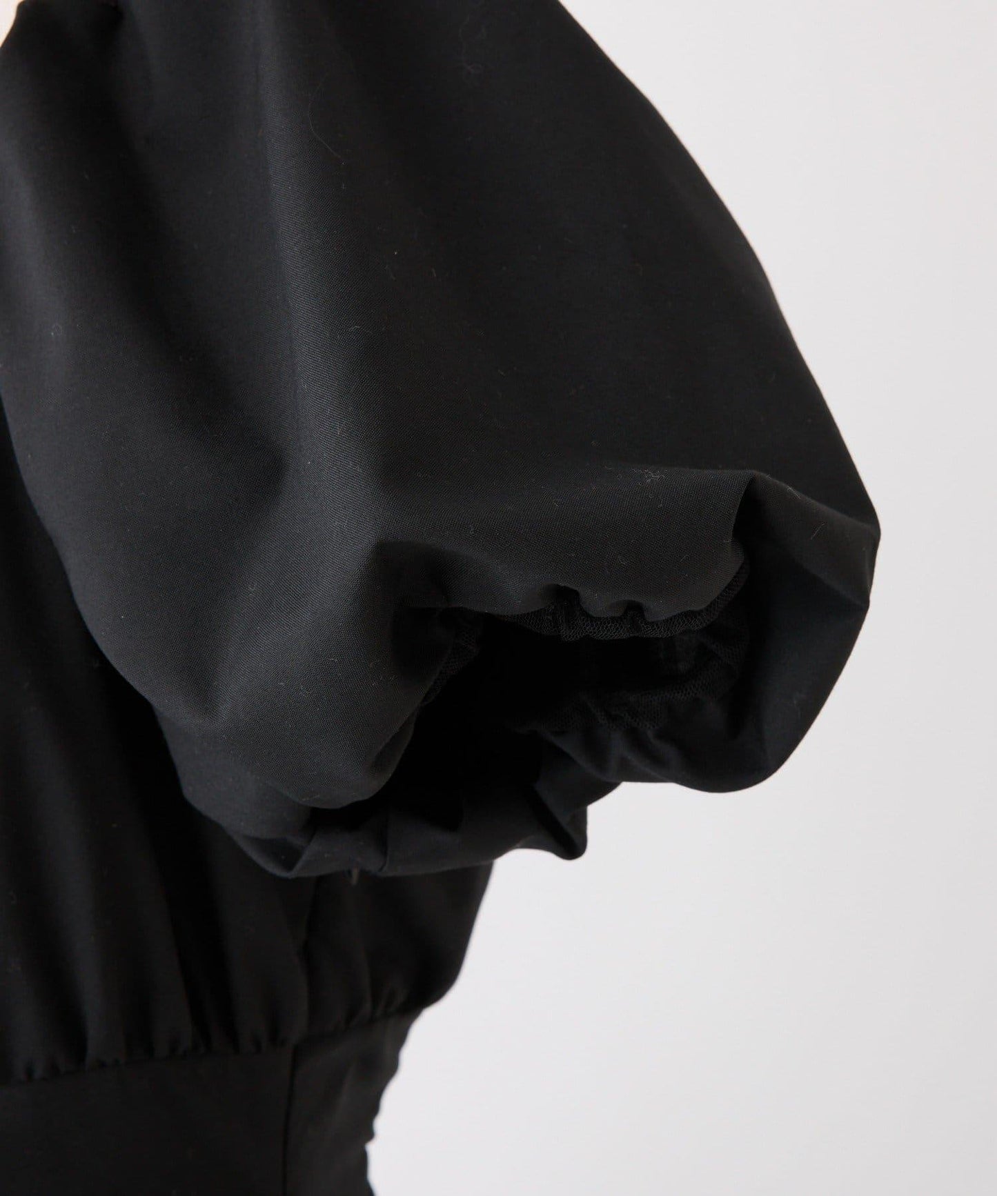 不對稱下襬層疊長款連衣裙